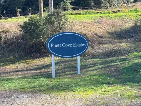 Residential Lot in Puett Cove