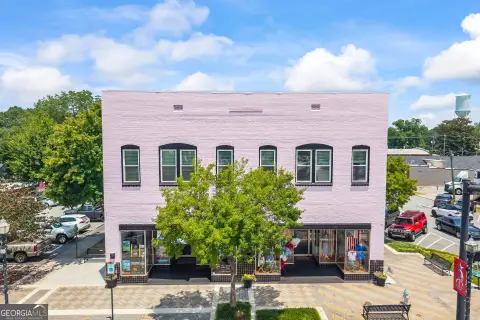 Historic Hartwell Square Anchor Property