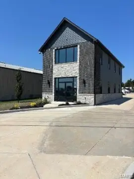 Retail Space with Highway Frontage
