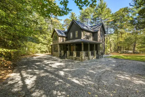 Waterford Luxury Home with Waterfrontage