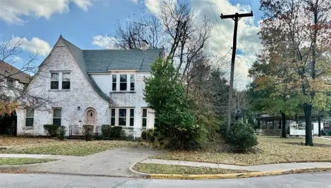 University Park Duplex Near Amenities