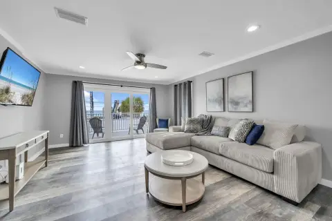 Furnished Beach-Access Townhome