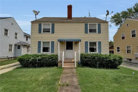 Side-by-Side Duplex with Detached Garage