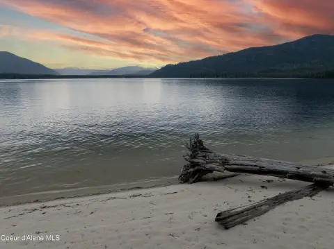 Priest Lake Land with Boat Slip