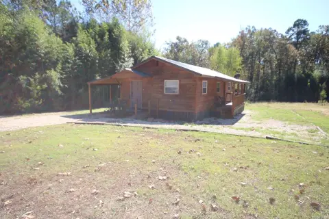 Furnished Cabins Near Daisy Park