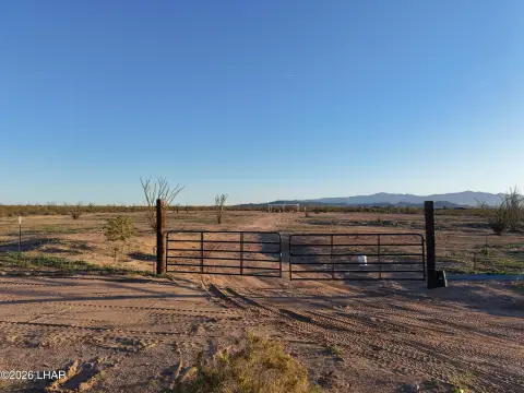 Fenced 5-Acre Land in Yucca