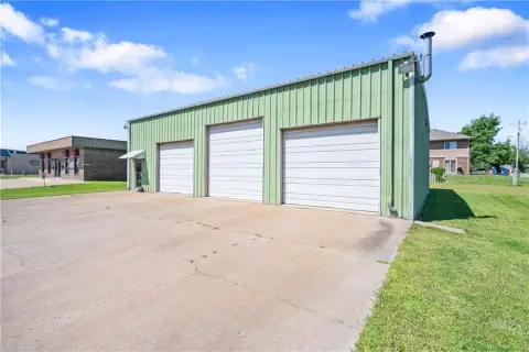 Three-Bay Auto Shop