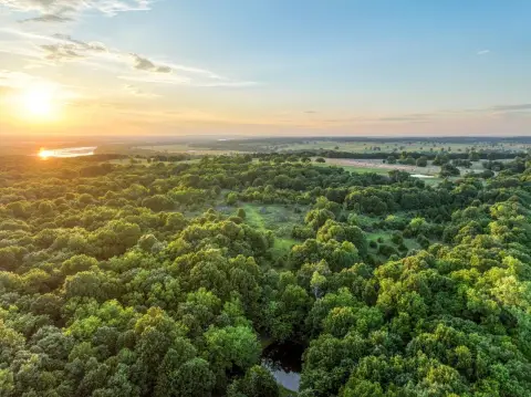 Timbered Hunting Tract Near Arkansas River