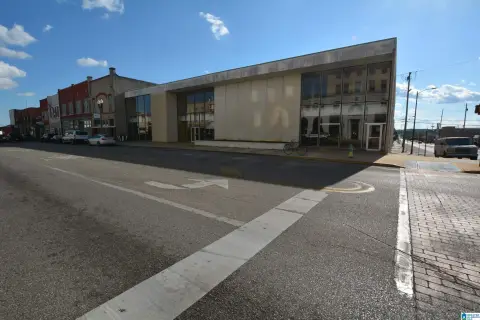 Historic District Building, Anniston