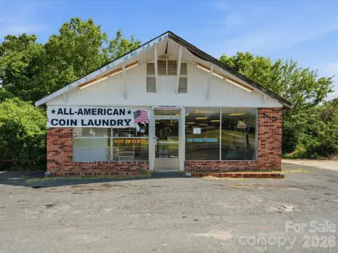 Freestanding Laundromat with Parking