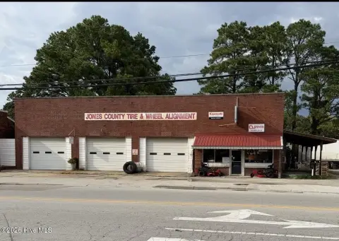 5-Bay Tire Service Shop