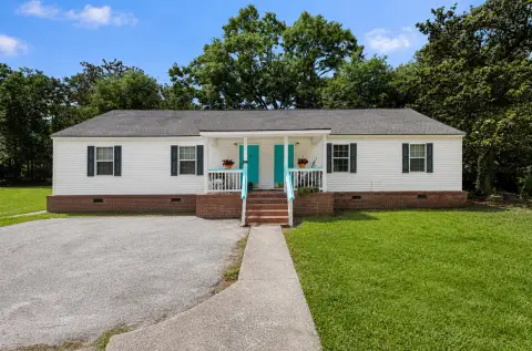 Well-Maintained Duplex With Two Units