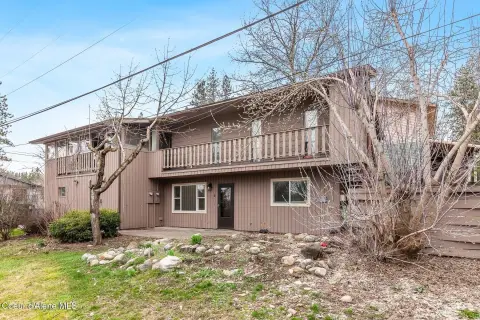 Coeur d'Alene Duplex Near Golf