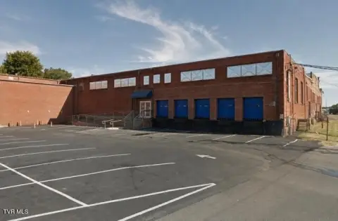 Warehouse with Dock Loading