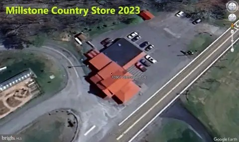Equipped Store with Attached Residence