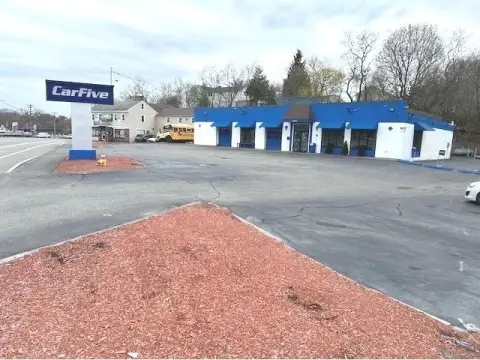 Automotive Facility with Six Service Bays