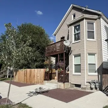 Duplex With Additional Apartment