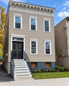 Renovated Duplex with Mini-Splits