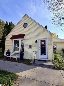 Retail Storefront with Gallery Space