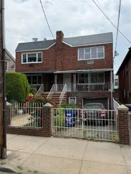 Semi-Attached 2-Unit Duplex Home