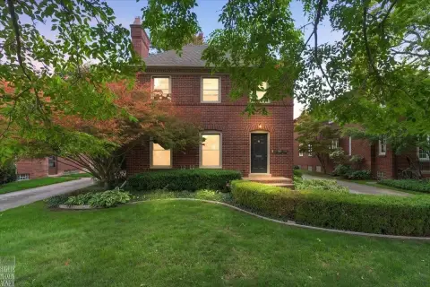 Duplex with Updated Interiors