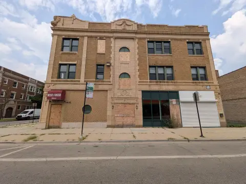 31-Unit Mixed-Use Building