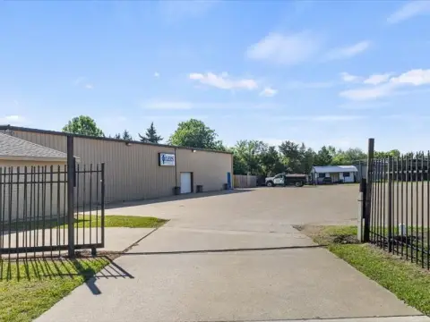 Flex Space in Commercial C Zoning