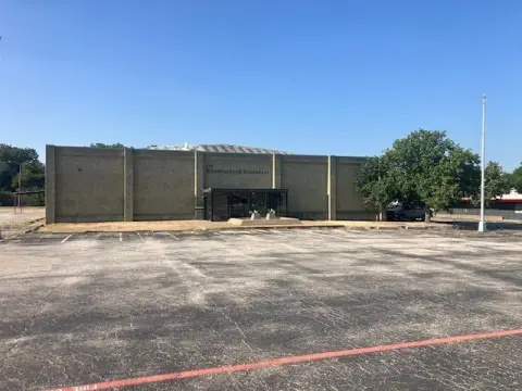 Flex Building with Dock Access
