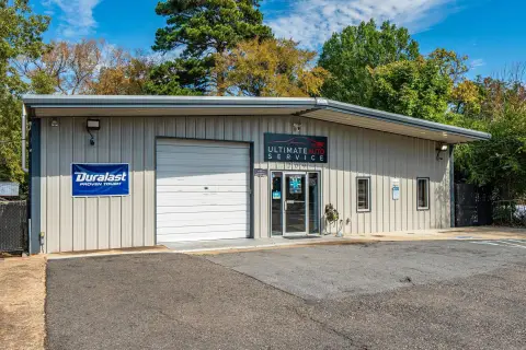 Auto Service Building with 3 Bays