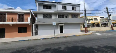 Three-Level Mixed-Use Building