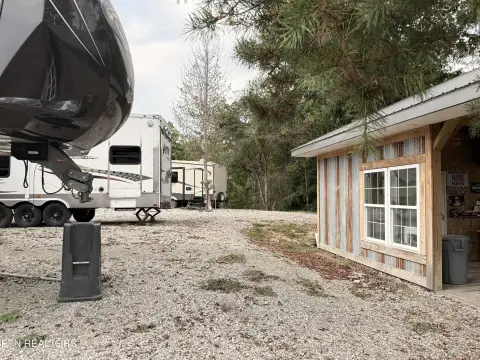 Clairfield, TN Camp with Views