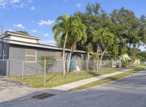 Corner-Lot Duplex