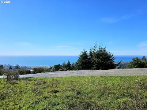Ocean View Homesite in Brookings