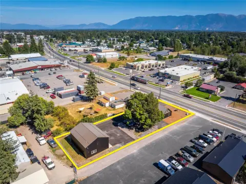Flex Property with Highway Frontage