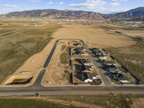 Residential Land in Iron Crest