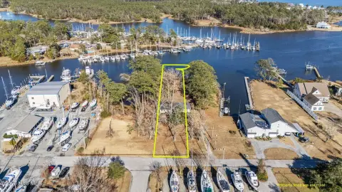 Waterfront Land in Oriental, NC