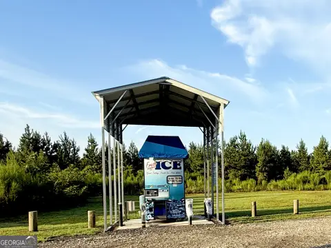 Profitable Vending Kiosk on Commercial Land