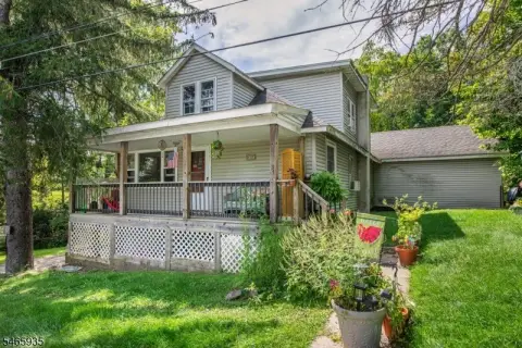 Two-Unit Duplex with Garage