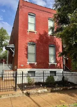 Updated Duplex in Lemp District