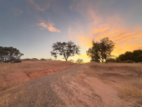 Ranch Land on Cul-de-Sac