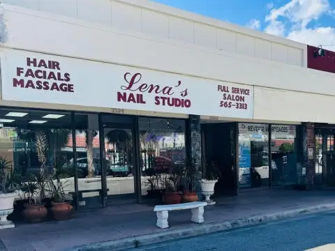 Salon Space in High Demand Area