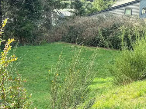 Residential Lot in Yachats