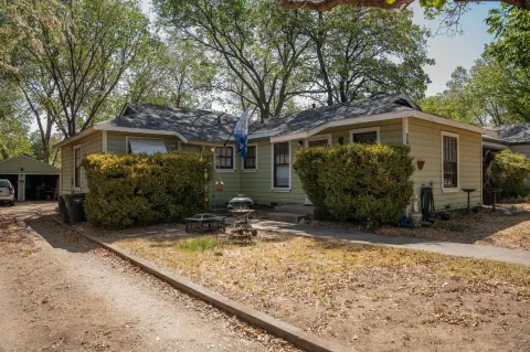 Duplex with Detached Garage