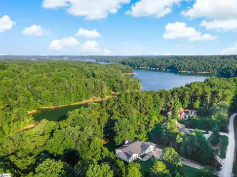 Waterfront Residential Lot Near Clemson