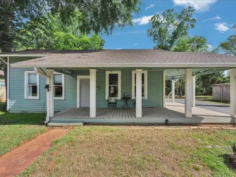 3-Unit Short-Term Rental Property