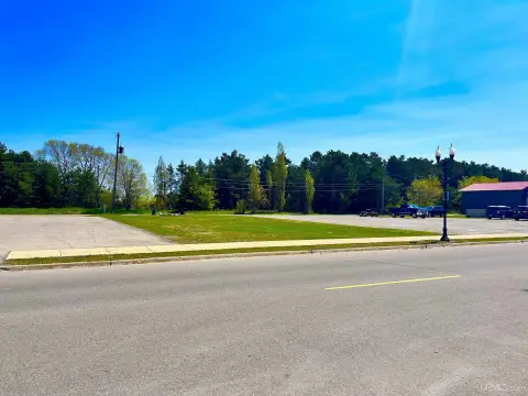 Versatile Lots in Ideal Location