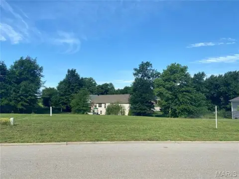 Residential Lot in Trenton, IL