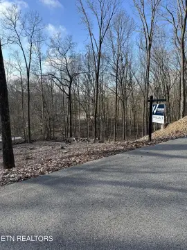 Residential Land in Harriman, TN