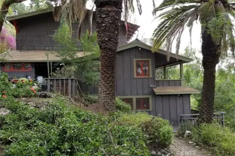 Spacious Triplex in Private Community