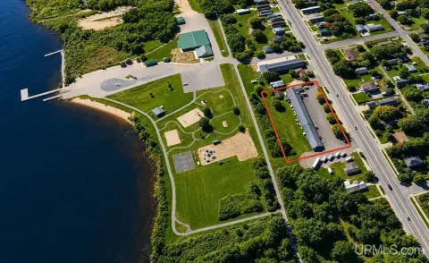 Multifamily Property Near Portage Lake